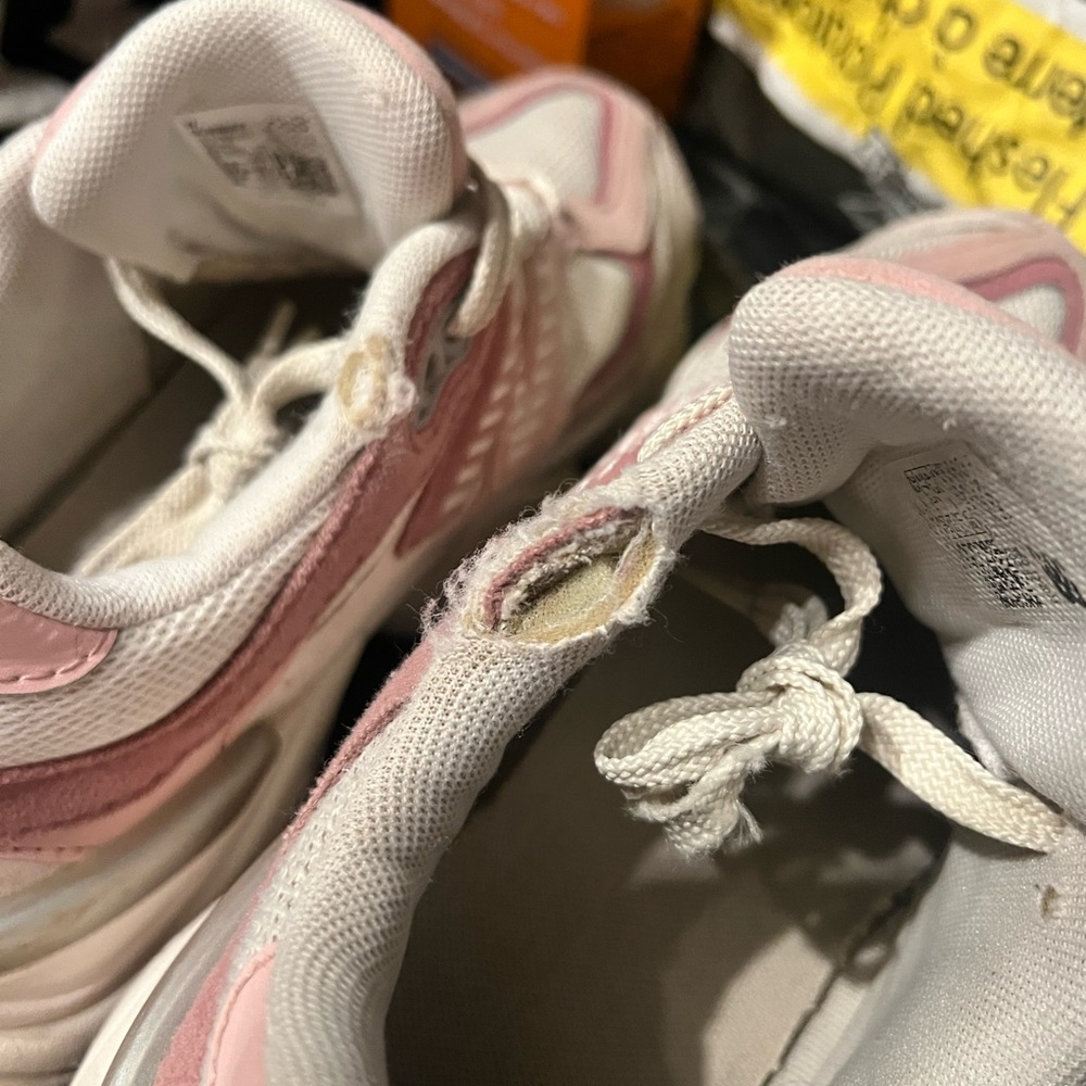 9060 New Balance Pink and White Mesh & Suede Sneakers ASIS - Picture 6 of 16
